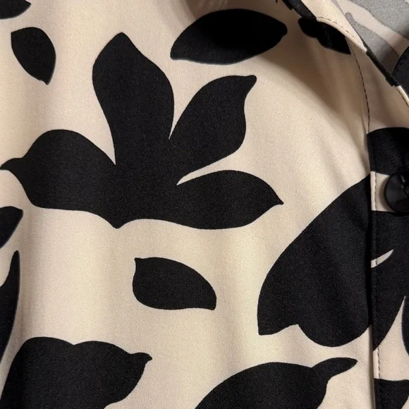 Zadie B’s Chic Black and Cream Leaf Print Women's Long Sleeve Top - Picture 4 of 5